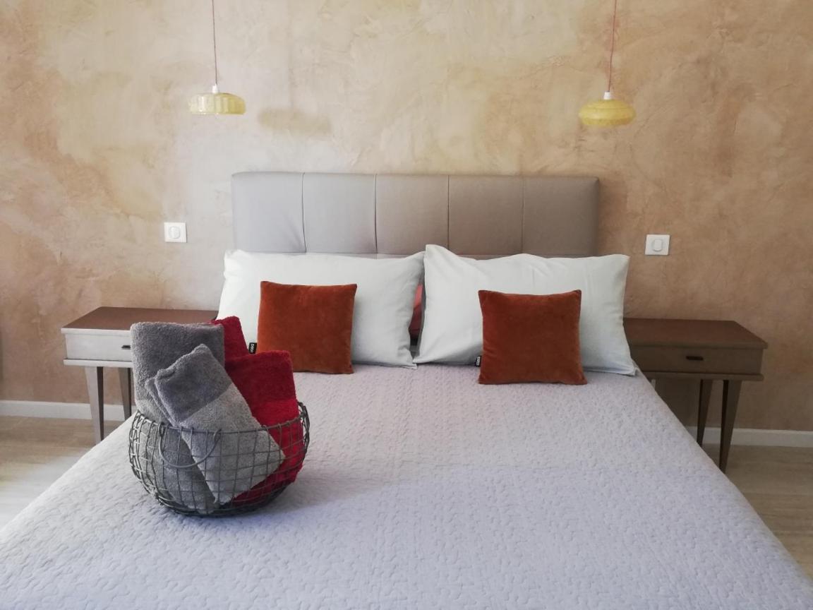 Les Perluetes Hotel Carennac Ngoại thất bức ảnh